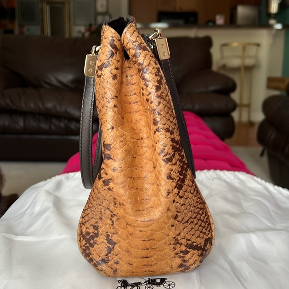 Coach Minetta Crossbody-EUC - Picture 5 of 12